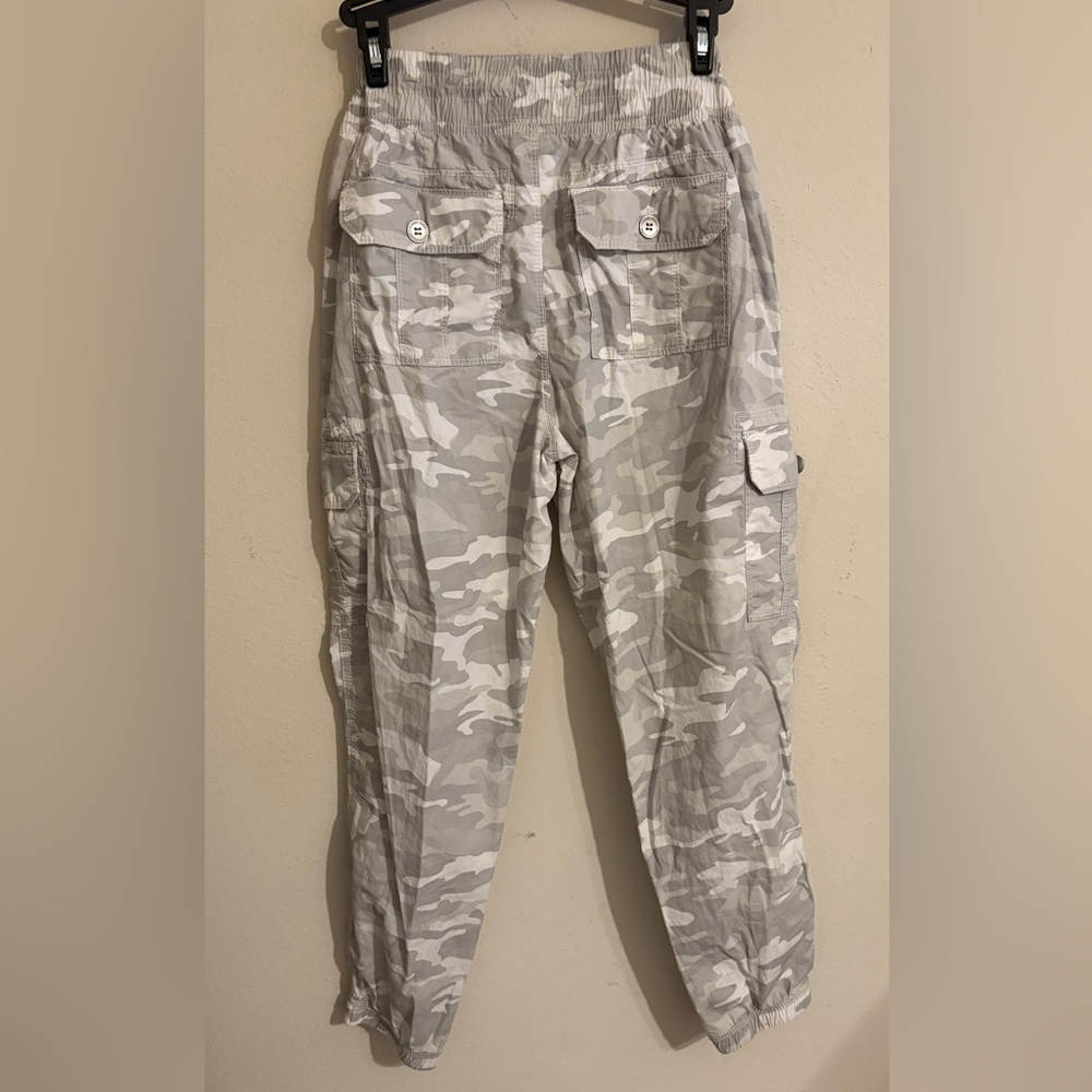 Calvin Klein Performance Women’s XS Gray Camouflage Cargo Pants